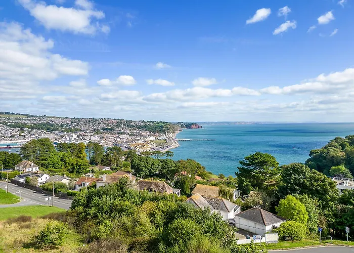 The Cottage - Characterful, Coastal Family Home With New Hot Tub