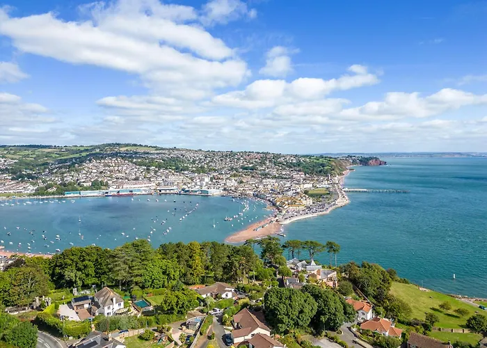The Cottage - Characterful, Coastal Family Home With New Hot Tub