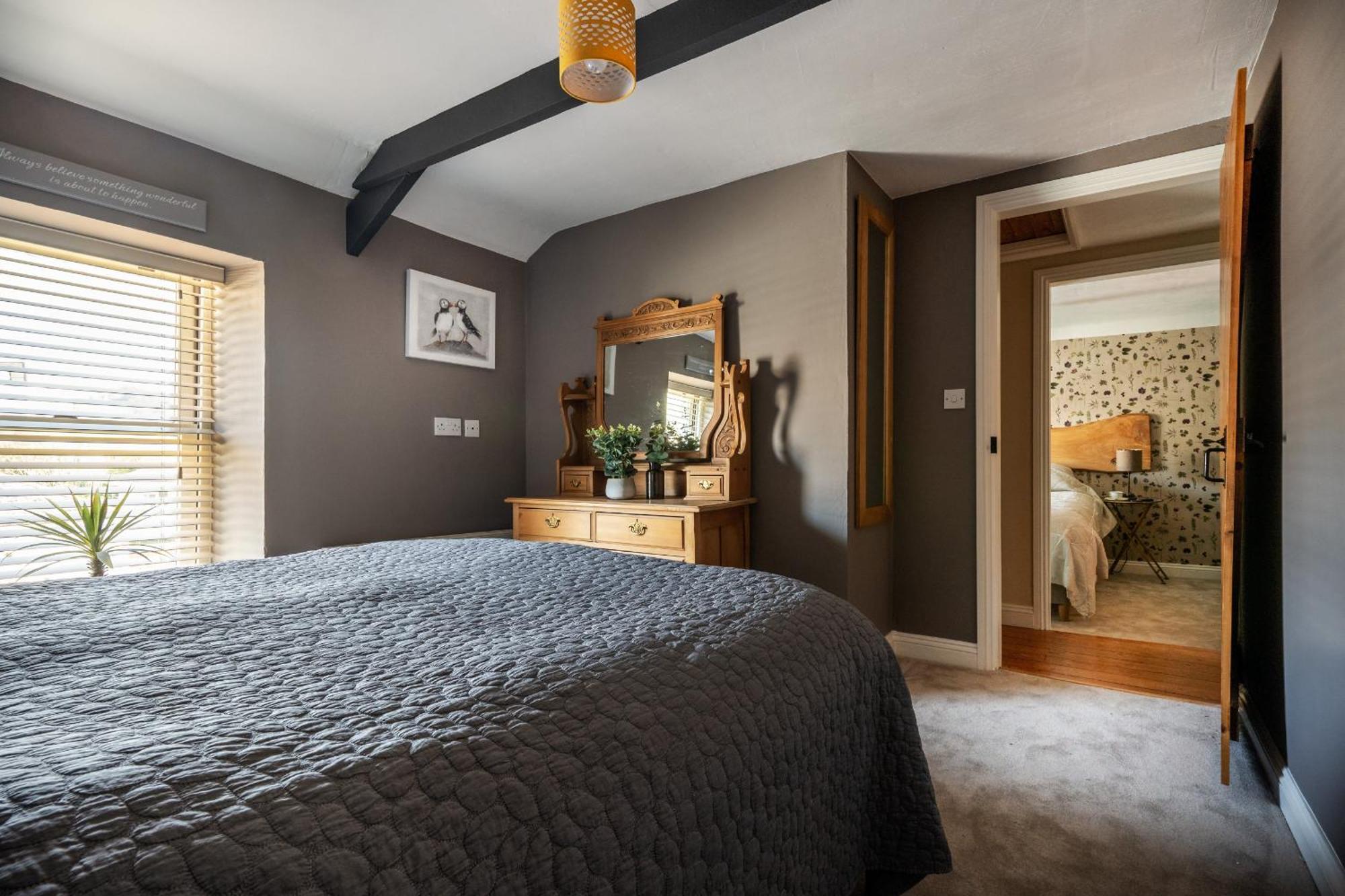 Holiday home The - Characterful, Coastal Family With New Hot Tub *