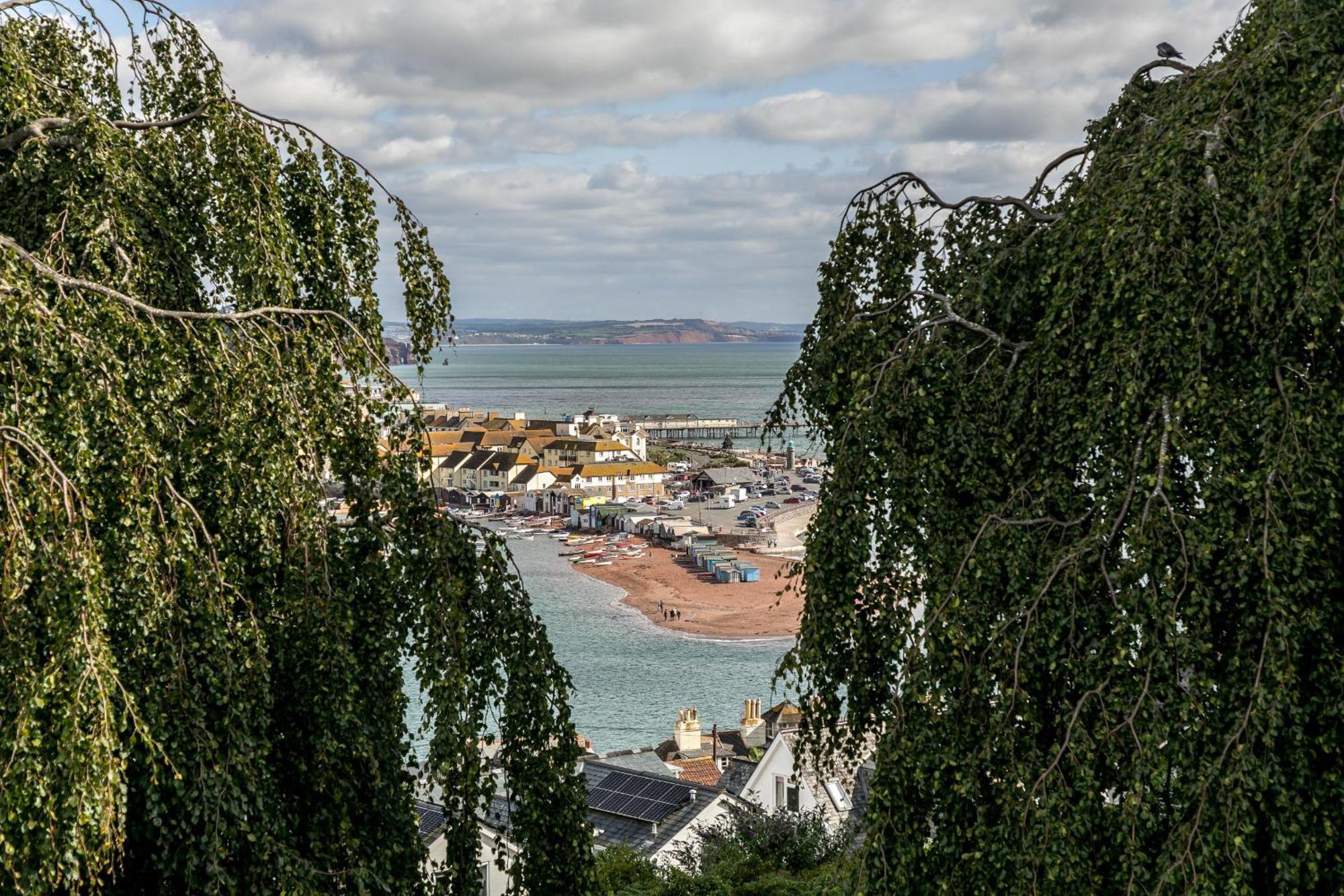 Holiday home The - Characterful, Coastal Family With New Hot Tub