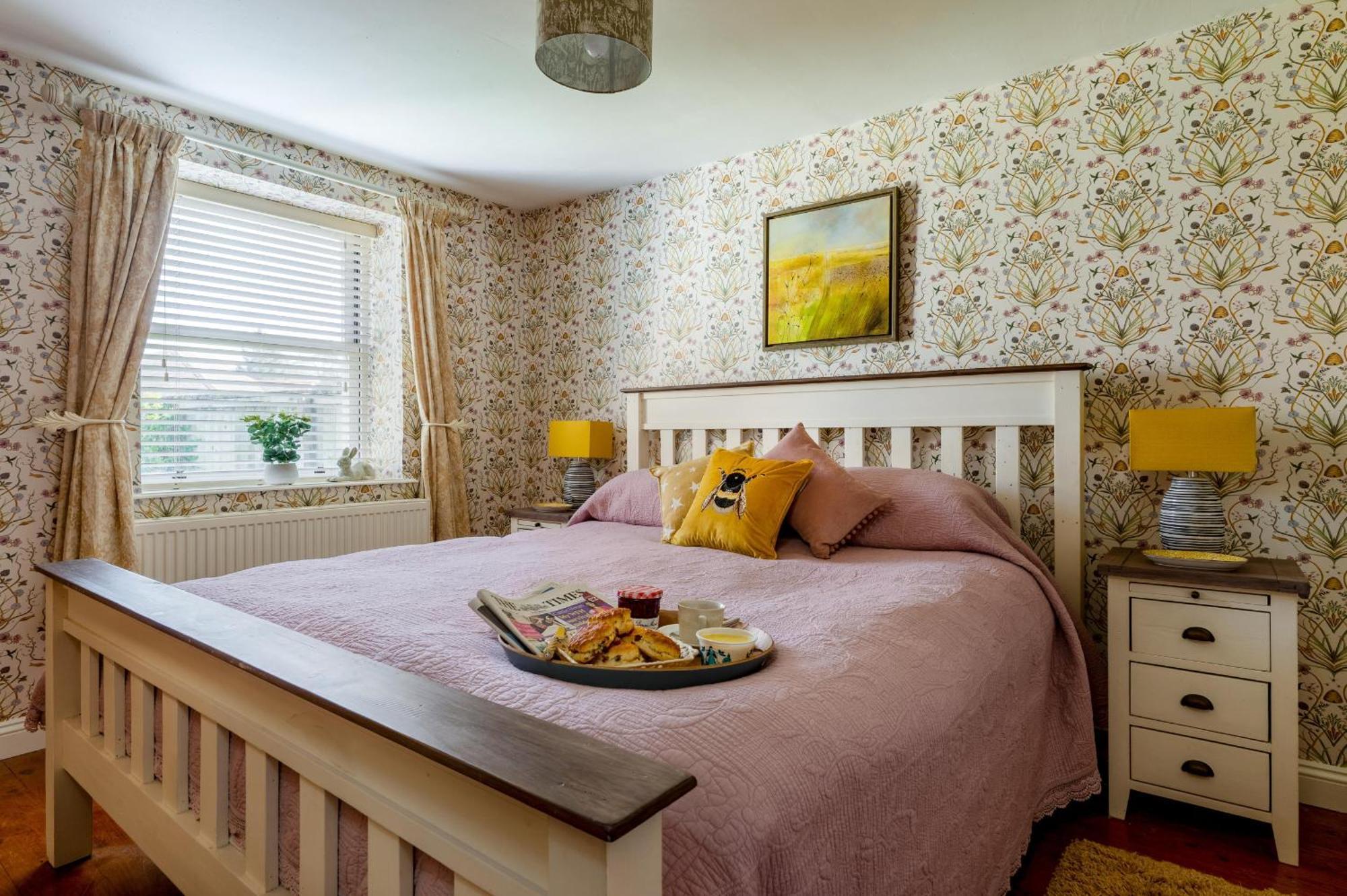 The - Characterful, Coastal Family With New Hot Tub Holiday home *