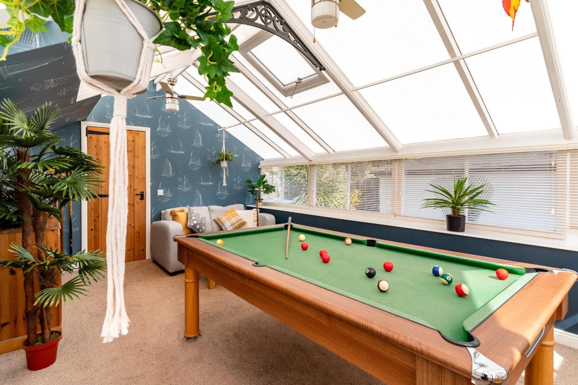 The - Characterful, Coastal Family With New Hot Tub Holiday home *