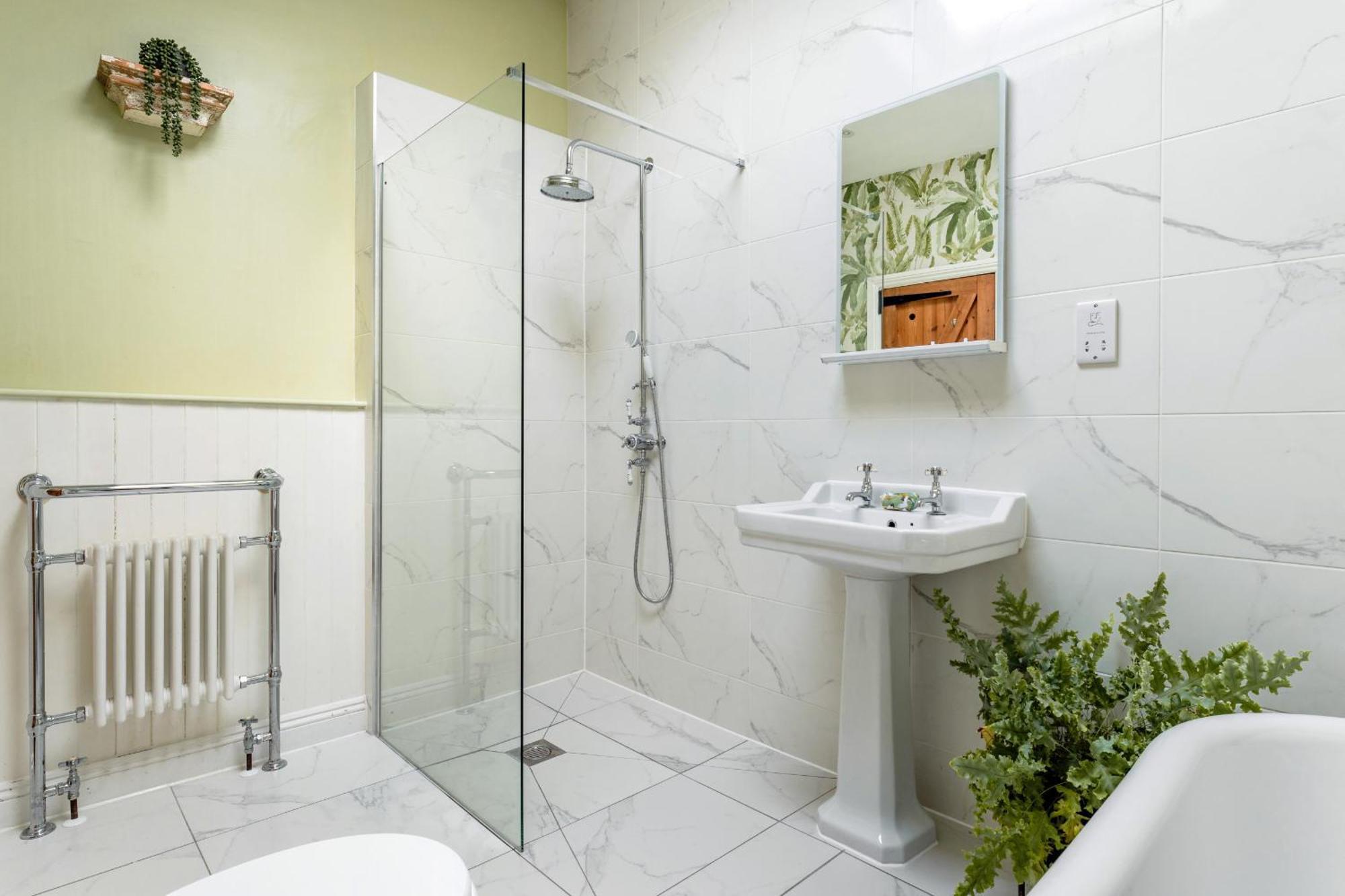 The - Characterful, Coastal Family With New Hot Tub Holiday home *